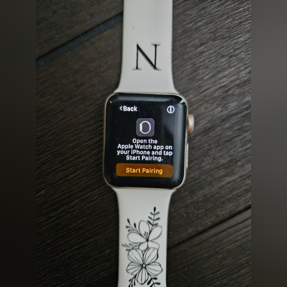 Apple Watch - Picture 3 of 4
